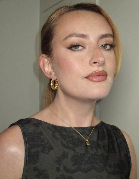 Amelia Dimoldenberg estrella porno en alta definición imagen