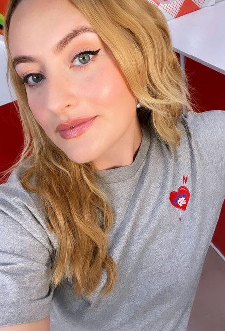 Amelia Dimoldenberg sex model images
