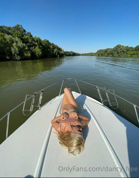 dancy free estrella porno galería