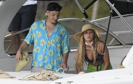 Millie Bobby Brown modelo desnudo imágenes