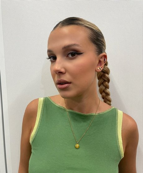 Millie Bobby Brown mannequin photo