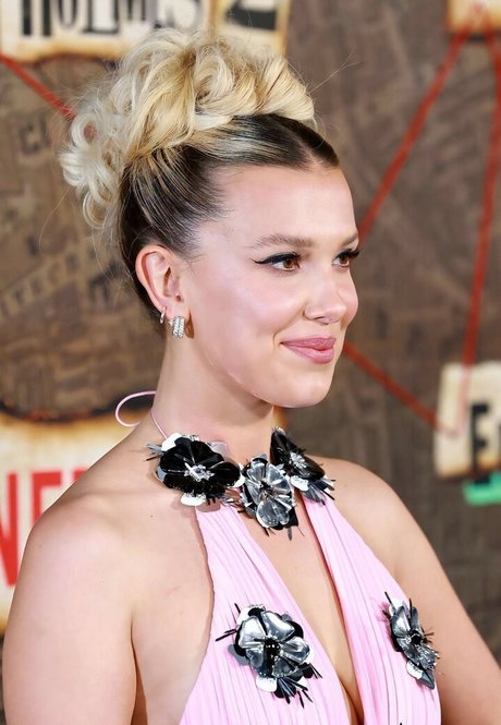 Millie Bobby Brown actriz desnuda fotos