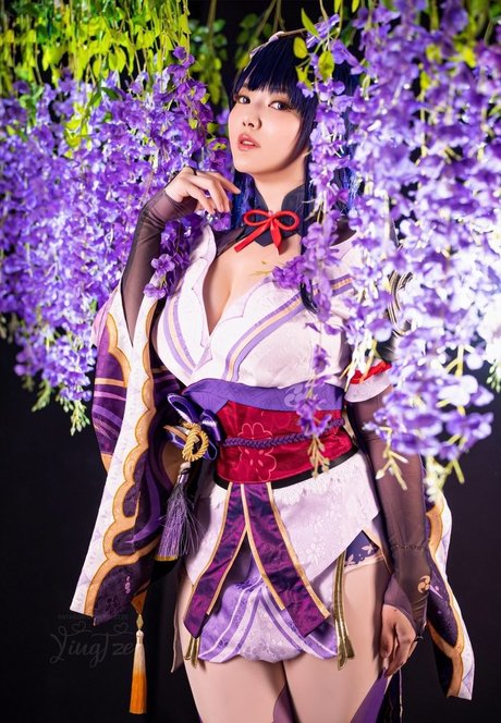 Ying Tze sexo modelo imágenes