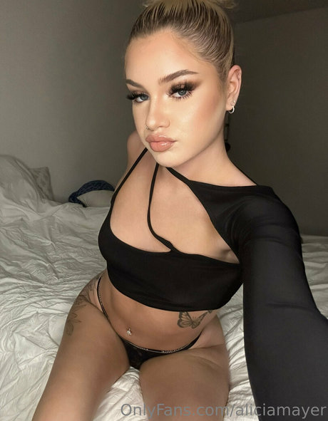 aliciamayer modelo porno fotos