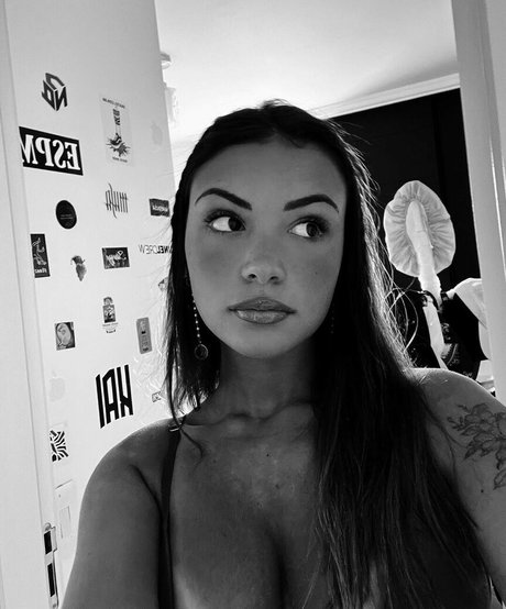 Onlyfans de adolescentes nerds erótico de alta calidad imágenes