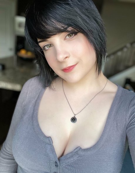 Hiso Neko arte modelo fotos