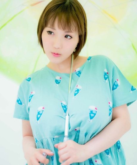 Kaho Shibuya modelo de alta definición galerías