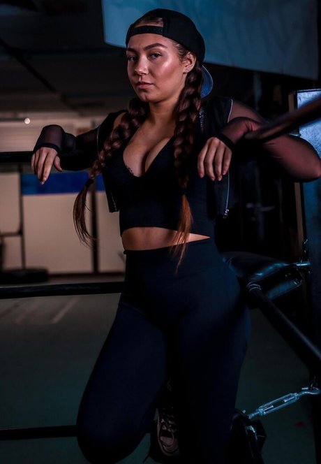 Skye Dolecki modelo bonita foto