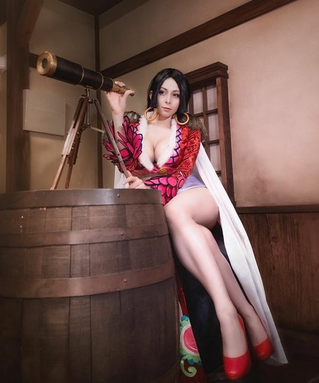 Yuriko Tiger star du porno nue image