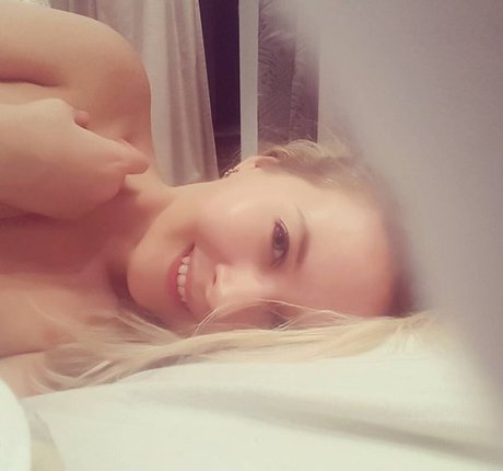 Valeriya ASMR modelo bonita fotos