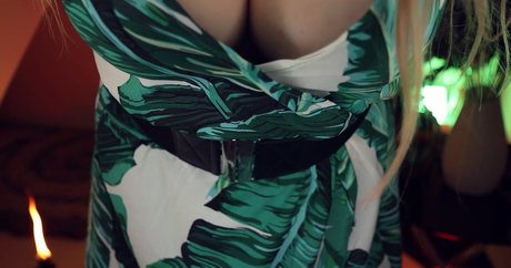 Valeriya ASMR estrella libre foto