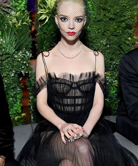 Anya Taylor Joy estrella caliente archivo