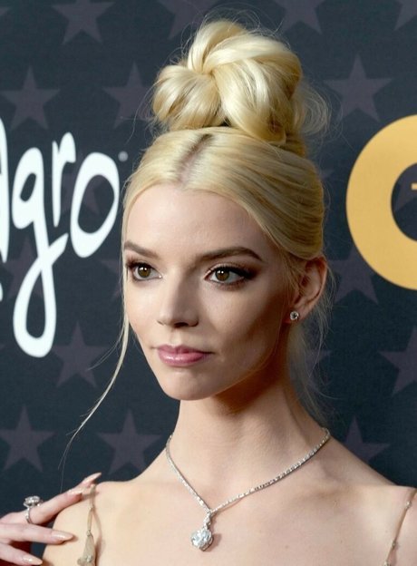 Anya Taylor Joy estrella fotos
