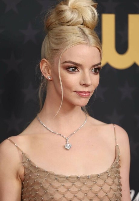 Anya Taylor Joy joli modèle archive