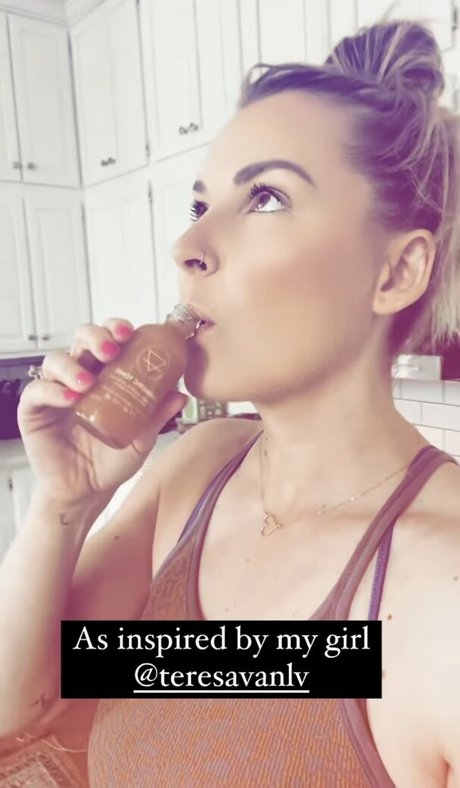 Renee Paquette belle étoile archive