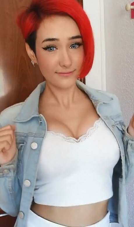 Nyukix actrice nue galeries