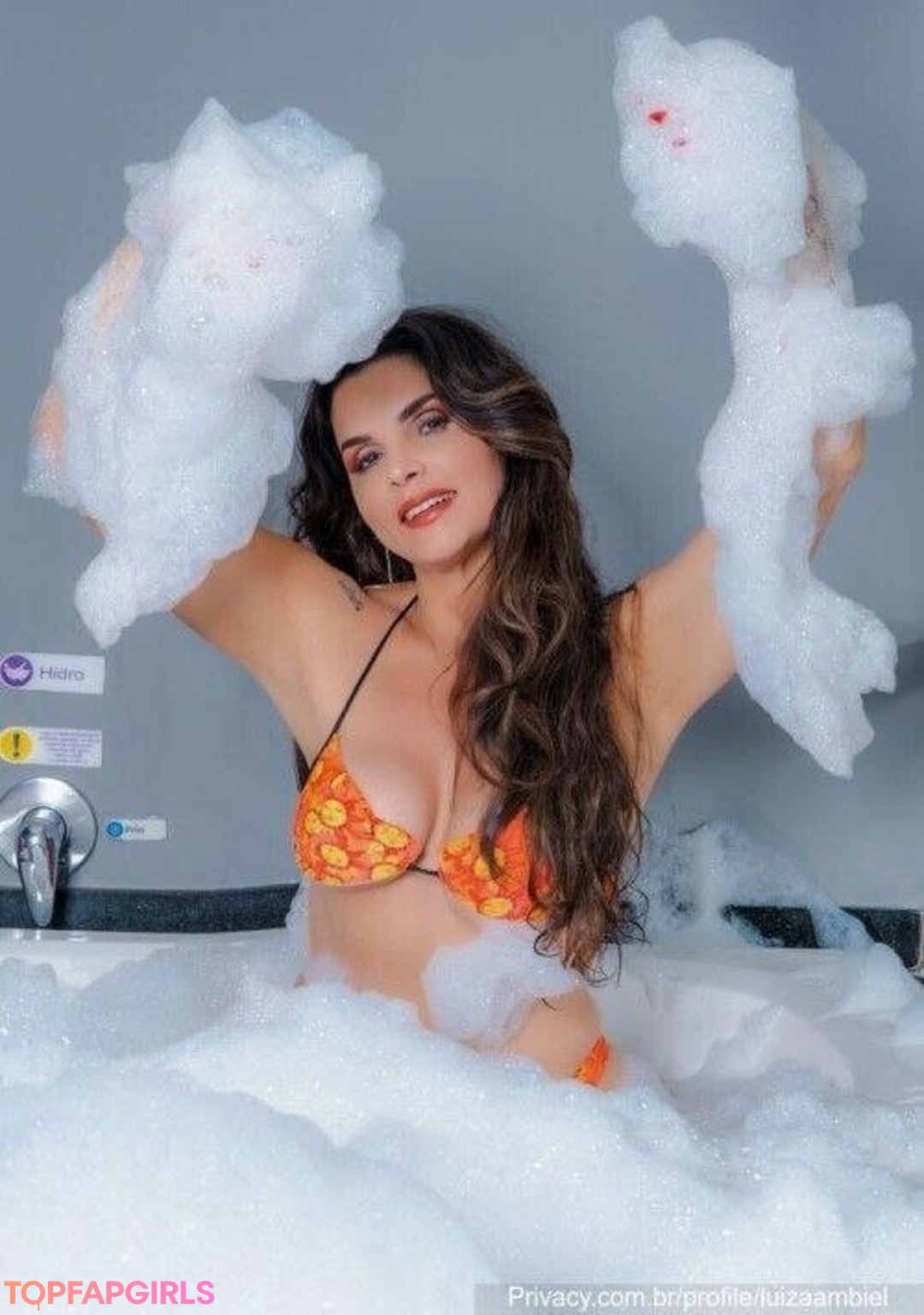 Luiza Ambiel actrice chaude galeries