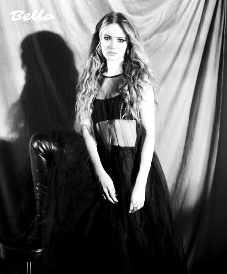 Freya Allan modèle sympa image