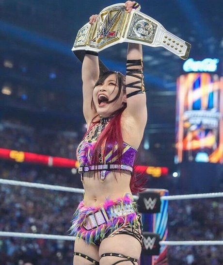 Iyo Sky actrice xxx archive