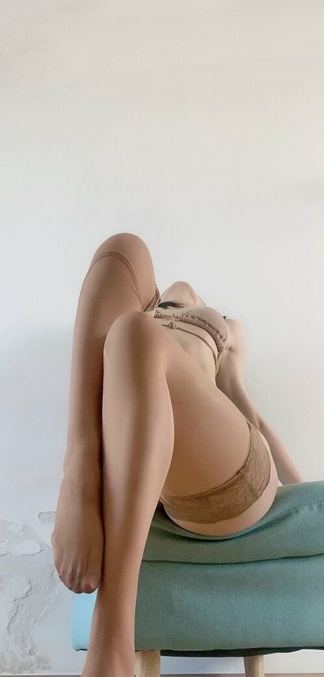 QiaoniuTT étoile galerie