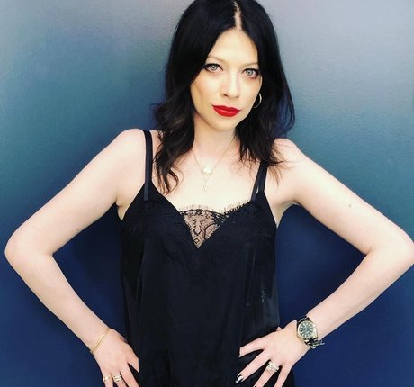 Michelle Trachtenberg modelo adulto galería