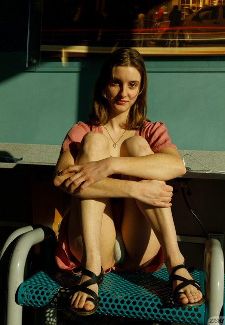 Zishy hermosa estrella porno imágenes