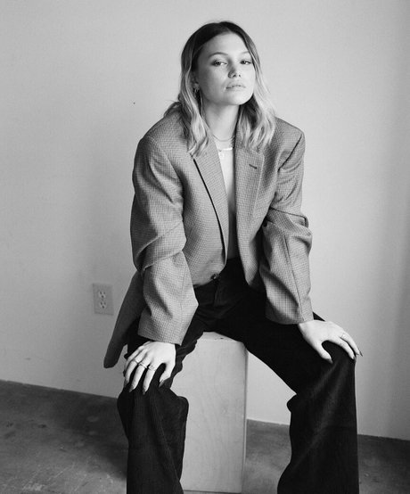 Olivia Holt estrella porno superior galerías