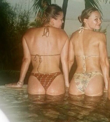 Olivia Holt star du porno gratuite img