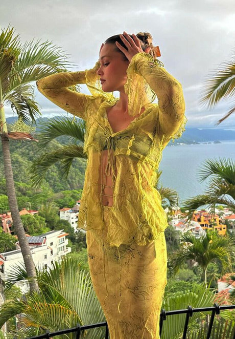 Olivia Holt actriz perfecta fotos