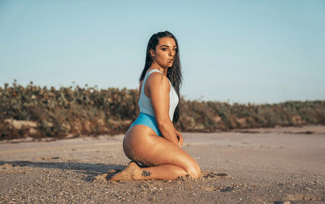 Deonna Purrazzo star du porno en haute qualité collection