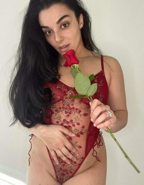 Deonna Purrazzo bonita estrella porno fotos
