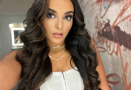 Deonna Purrazzo beau modèle galerie