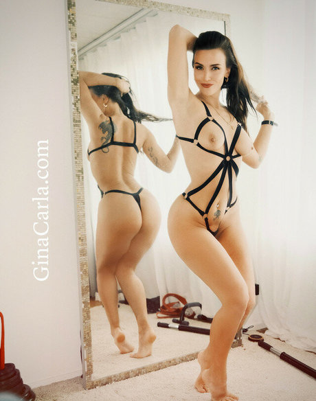 Gina Carla xxx étoile collection