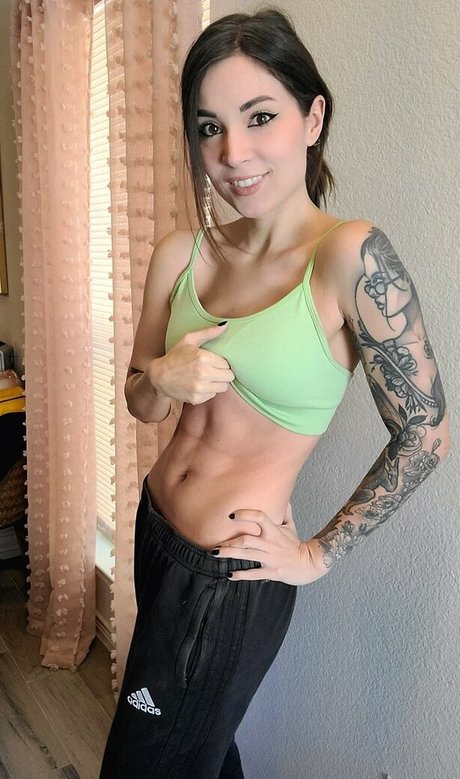 MelonieMac estrella porno de alta calidad imagen