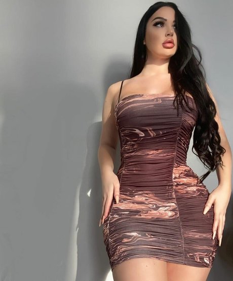 Elizabeth Georgina estrella porno sexy galerías