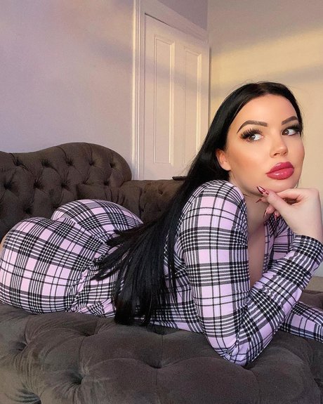 Elizabeth Georgina étoile exclusive archive