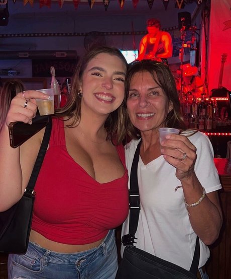 seerahb2 modèle parfait des photos