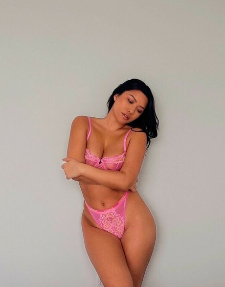 Yoga rubia onlyfans adulto de alta calidad imágenes