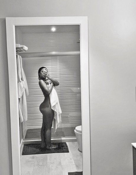 Julia Kelly sexe de star du porno img