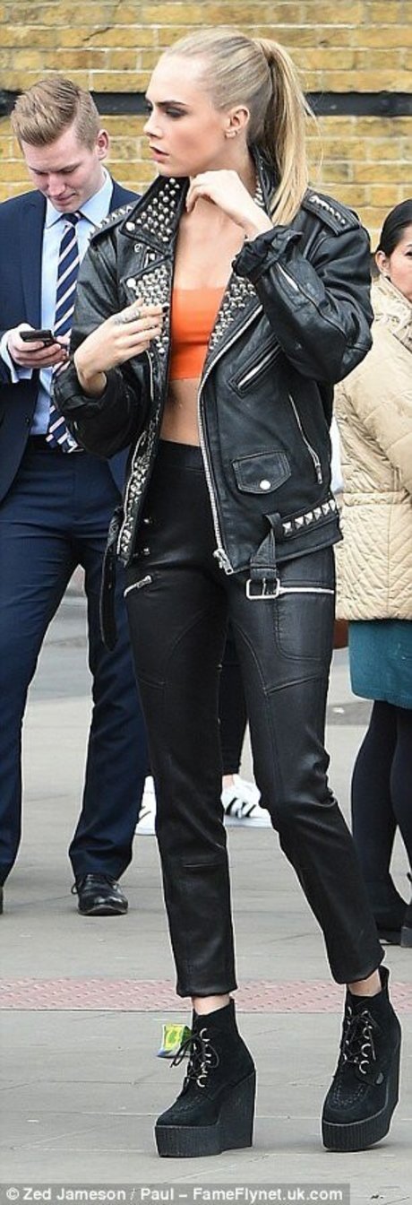 Cara Delevingne actrice adulte des photos