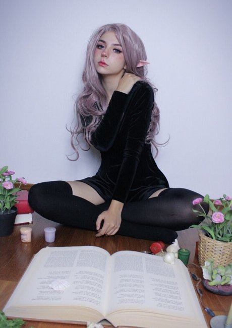 Himee lily model perfect pictures