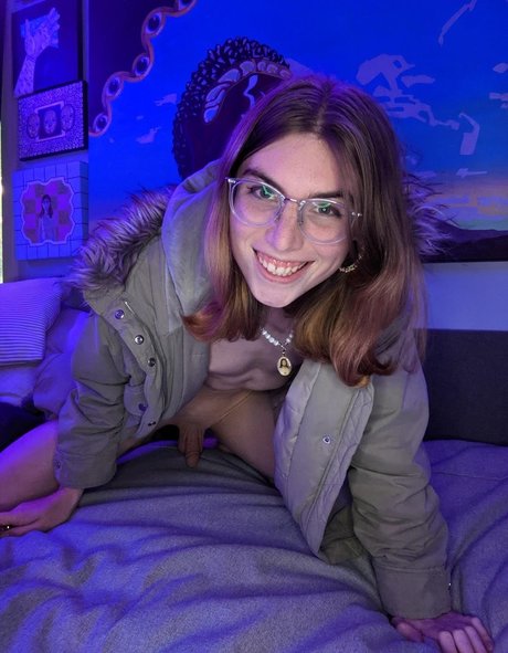 Nayomo estrella libre galerías