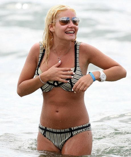 Elisha Cuthbert étoile exclusive galerie