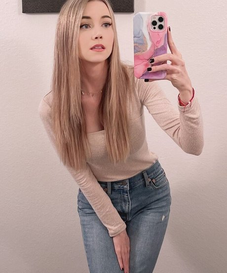 Onlyfans trans adulto de alta calidad imagen