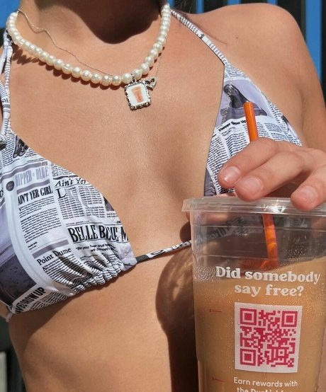 Charli D Amelio estrella porno bonita fotos