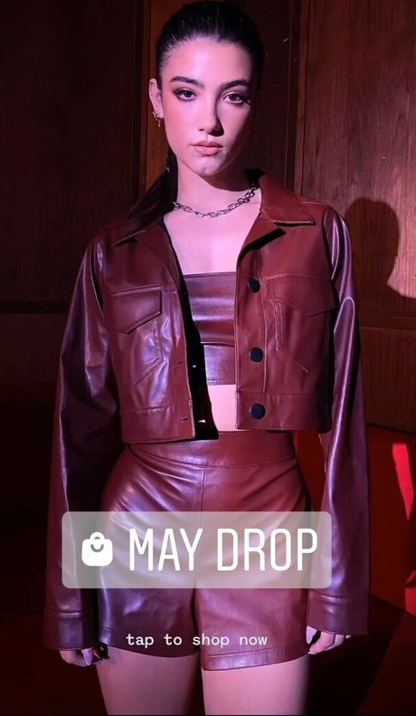 Charli D Amelio estrella hermosa foto