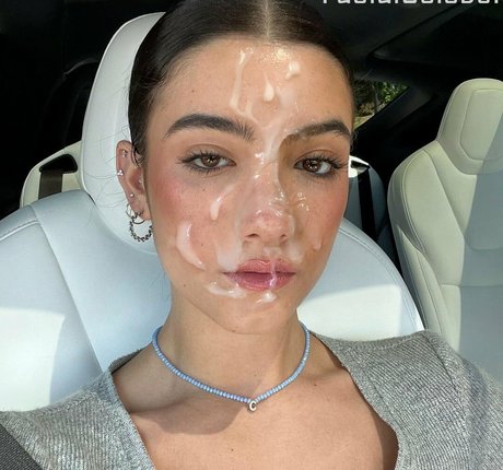 Charli D Amelio haut modèle image