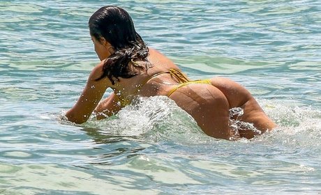 Camila Cabello hermosa estrella porno fotos