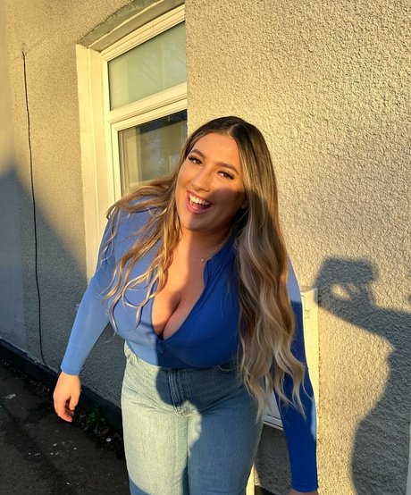 The Blue Dress Girl hermosa actriz galería