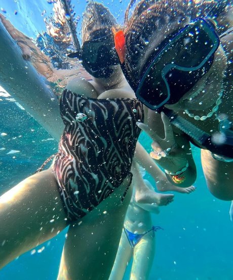 The Blue Dress Girl Miniatura